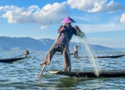 Ziua 10 (11.11.2025): Lacul Inle – Plimbare cu barca pe lac